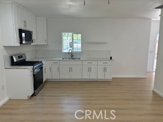Detail Gallery Image 7 of 15 For 719 Circle City Dr #B,  Corona,  CA 92879 - 3 Beds | 2 Baths