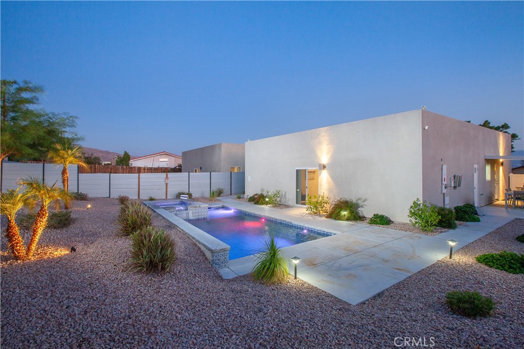 MLS #CV25219301 image #1