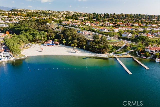 27927 Trocadero, Mission Viejo CA: https://media.crmls.org/medias/c79be7a3-6041-4c6a-a9f4-45276fb64f11.jpg