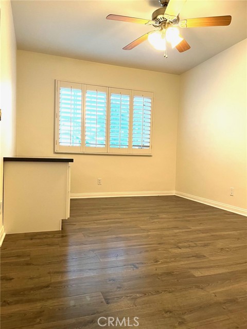 8049 Le Berthon Street, Sunland CA: https://media.crmls.org/medias/c79c6556-b3e9-4258-b328-1d9fe7914585.jpg