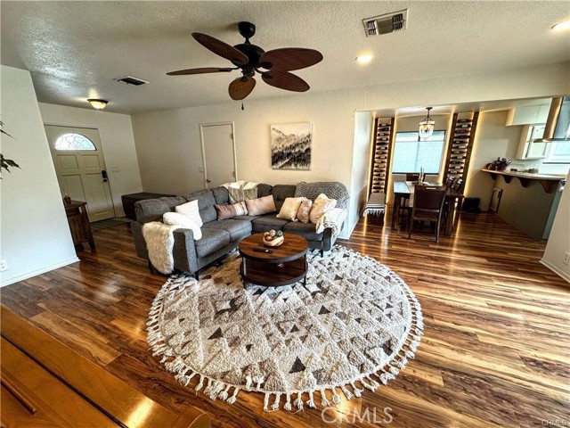 Detail Gallery Image 12 of 17 For 2822 Black Horse Ln, Paso Robles,  CA 93446 - 3 Beds | 2 Baths