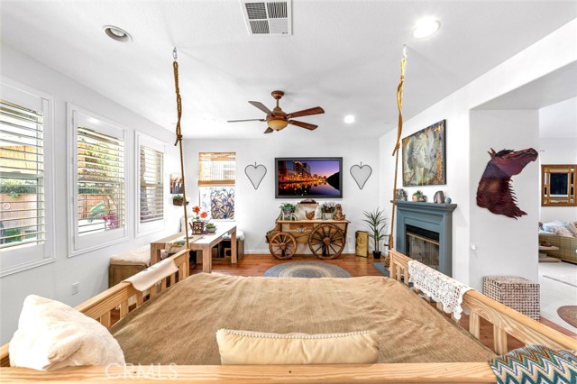 Detail Gallery Image 13 of 48 For 28831 Chatham Ln, Temecula,  CA 92591 - 3 Beds | 3 Baths