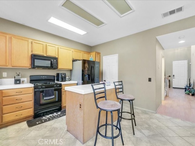 Detail Gallery Image 15 of 42 For 31330 Hidden Lake Rd, Murrieta,  CA 92563 - 3 Beds | 2/1 Baths