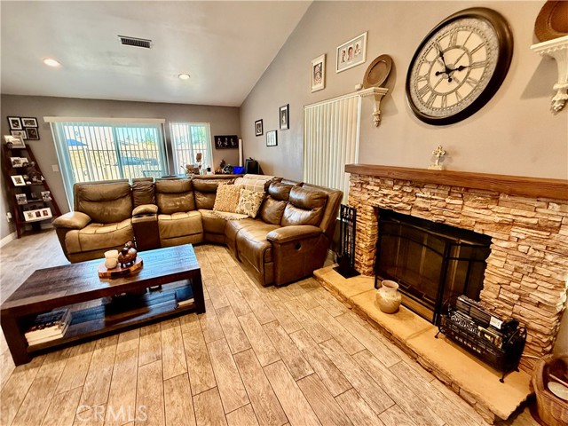 Detail Gallery Image 12 of 43 For 14556 Agave, Moreno Valley,  CA 92553 - 3 Beds | 2 Baths