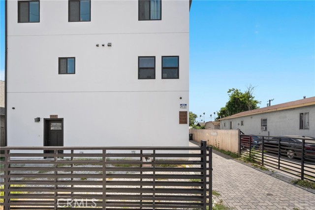 532 W Vernon Avenue, Los Angeles CA: https://media.crmls.org/medias/c79f0330-d533-401c-ab1d-daa525b5ef37.jpg