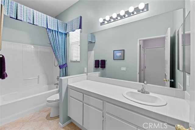 Image 22 of 36 For 41799 Cascades Court