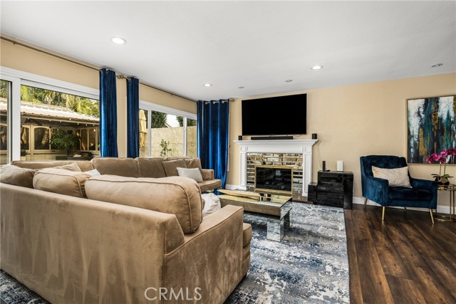 Detail Gallery Image 17 of 44 For 22 Hunter, Irvine,  CA 92620 - 4 Beds | 3 Baths