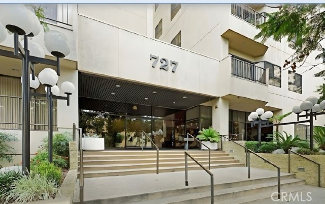 Detail Gallery Image 3 of 14 For 727 S Ardmore Ave #106,  Los Angeles,  CA 90005 - 2 Beds | 2 Baths