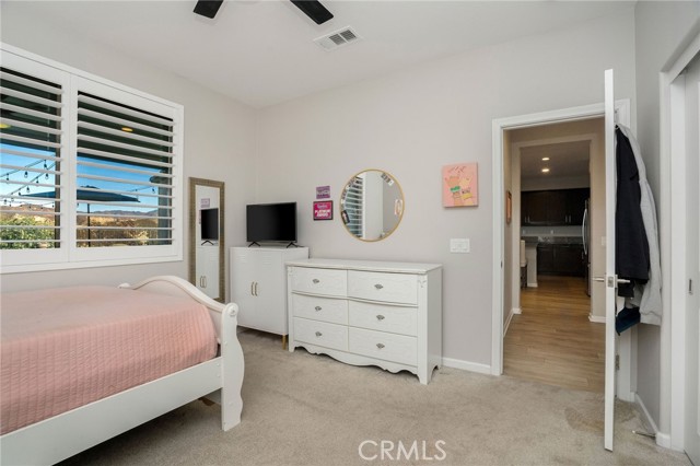 25140 Golden Maple Drive, Canyon Country CA: https://media.crmls.org/medias/c7a3069c-3dae-4bf2-b7e0-986215547787.jpg