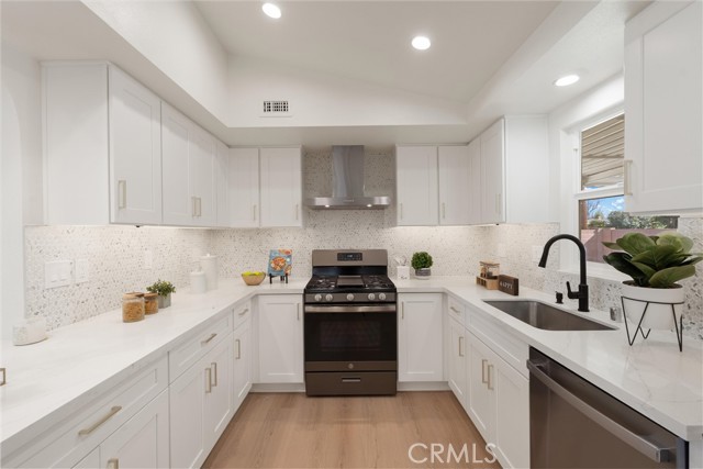 Image 9 of 31 For 2022 Spruce  