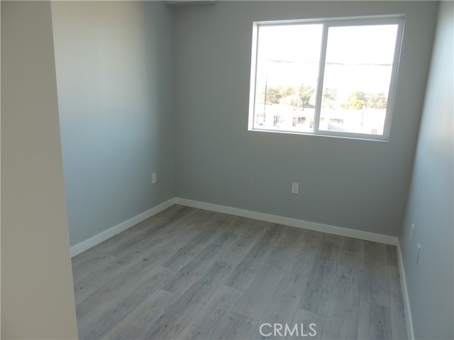 Detail Gallery Image 9 of 16 For 22735 Del Valle St #9,  Woodland Hills,  CA 91364 - 3 Beds | 2 Baths