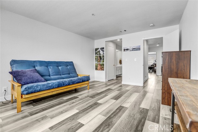 517 Orilla Walk, Oxnard CA: https://media.crmls.org/medias/c7a31e96-3db1-4522-8695-f447d92bea6e.jpg