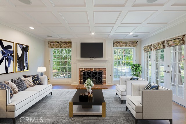 Detail Gallery Image 17 of 50 For 5463 Katherine, Sherman Oaks,  CA 91401 - 5 Beds | 3 Baths