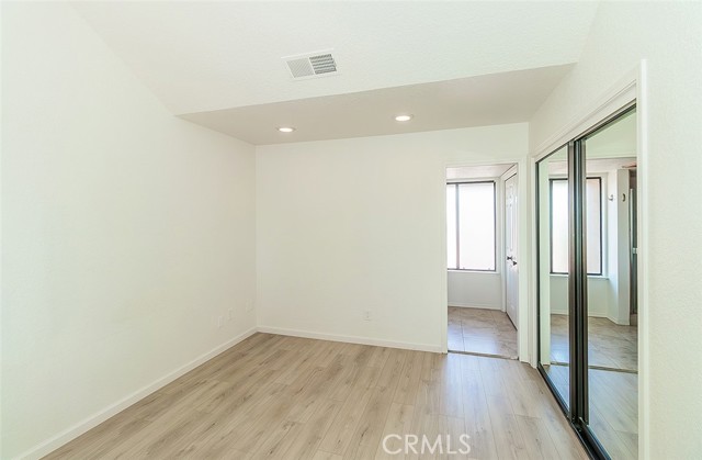 712 E Magill Avenue, Fresno CA: https://media.crmls.org/medias/c7a3b6c0-49ff-4e27-977e-992302c2dd80.jpg
