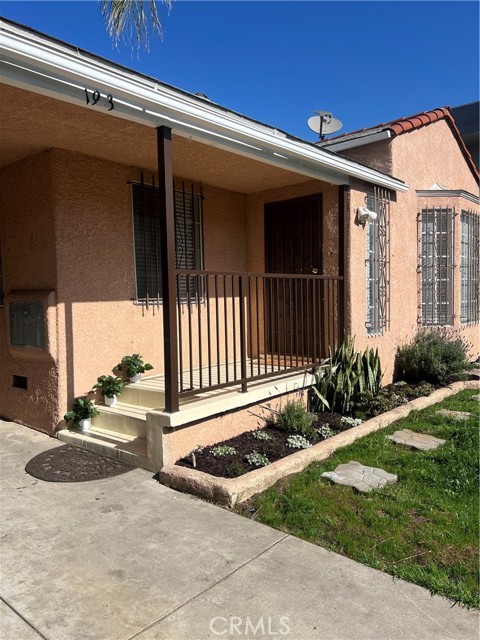 Detail Gallery Image 5 of 38 For 1933 S Corning St, Los Angeles,  CA 90034 - 2 Beds | 1 Baths