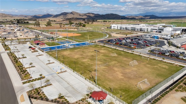 32808 Jaenichen Lane, Menifee CA: https://media.crmls.org/medias/c7a4a2c7-a015-41a5-93b1-d4feb2d89d18.jpg