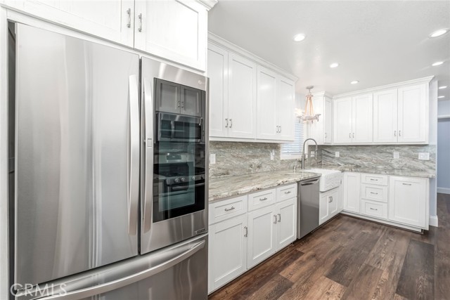 Detail Gallery Image 11 of 20 For 121 25th, Newport Beach,  CA 92663 - 3 Beds | 2 Baths