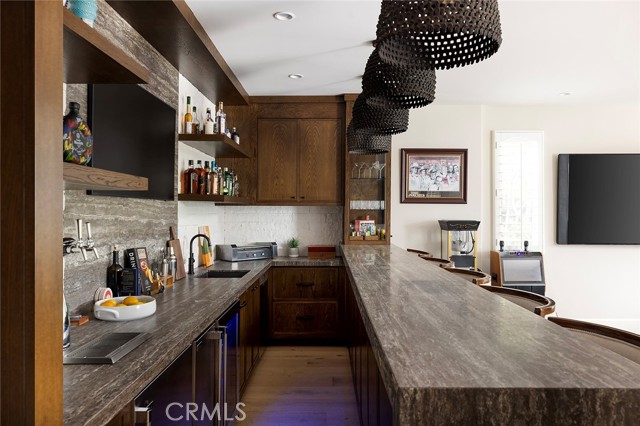 420 De Sola Terrace, Corona del Mar CA: https://media.crmls.org/medias/c7a605b8-d35b-4718-a058-0030bff3de5b.jpg