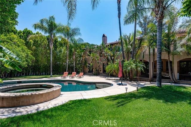 23115 Erwin Street, Woodland Hills CA: https://media.crmls.org/medias/c7a62499-cc9c-43f3-bc82-16ab97960524.jpg