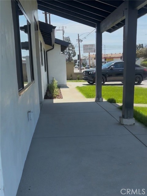 Detail Gallery Image 6 of 9 For 8235 Alameda St, Downey,  CA 90242 - 3 Beds | 2 Baths