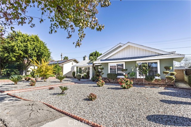 Detail Gallery Image 2 of 42 For 11144 Haskell, Granada Hills,  CA 91344 - 3 Beds | 2 Baths