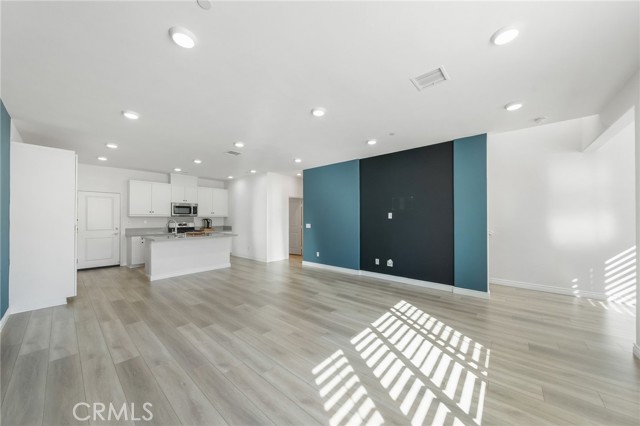 15901 Stresa Lane, Fontana CA: https://media.crmls.org/medias/c7a76699-444d-44f2-9e67-4f3c582f6dc1.jpg