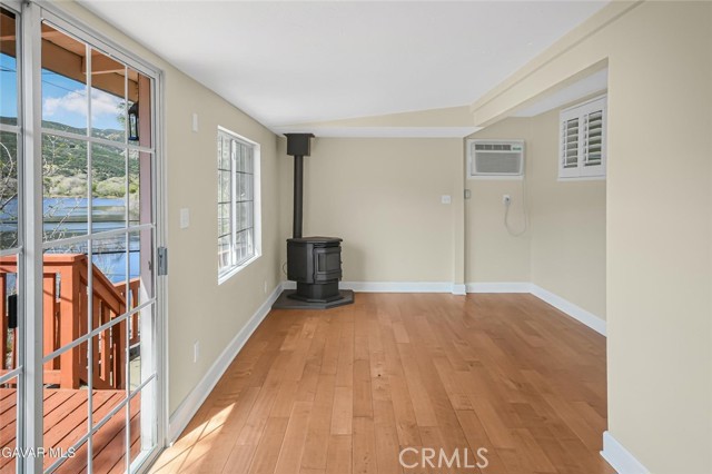 Detail Gallery Image 4 of 33 For 17743 Elizabeth Lake, Lake Hughes,  CA 93532 - 1 Beds | 1 Baths