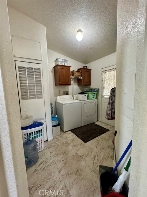 5800 HAMNER, Eastvale CA: https://media.crmls.org/medias/c7a78980-2880-4837-a602-b5d7adf4ae22.jpg