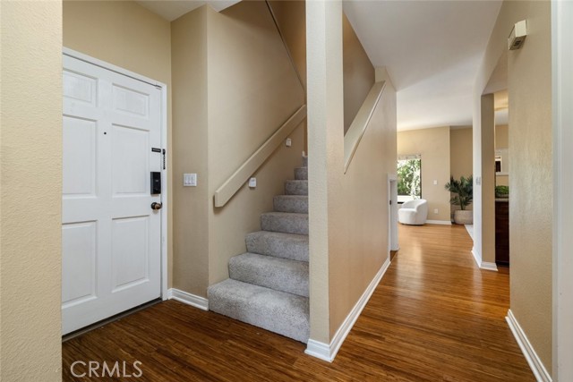 484 S Euclid Avenue, Pasadena CA: https://media.crmls.org/medias/c7a7a73f-bc32-497f-8635-4dec0eef97bc.jpg