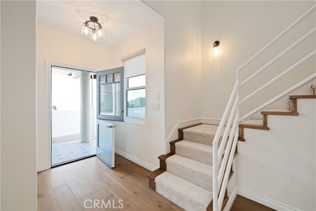 Detail Gallery Image 26 of 56 For 1707 Marshallfield #B,  Redondo Beach,  CA 90278 - 3 Beds | 3 Baths