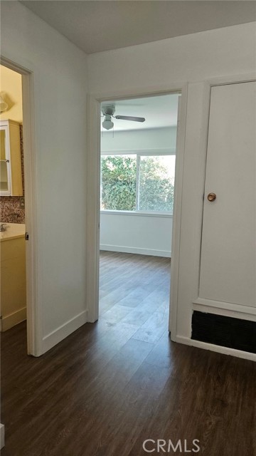 6179 Platt Avenue, Woodland Hills CA: https://media.crmls.org/medias/c7a8a2e7-81ab-4514-b842-cd7f152d434f.jpg