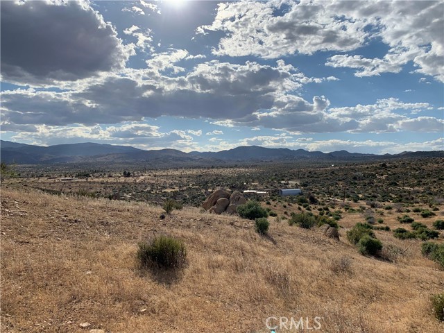 Detail Gallery Image 4 of 4 For 53102 Geronimo Trl, Pioneertown,  CA 92268 - – Beds | – Baths