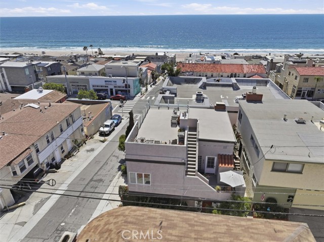 315 33rd, Manhattan Beach, California 90266, 2 Bedrooms Bedrooms, 0 ,2 BathroomsBathrooms,Residential,For Sale,33rd,0,SB26105539