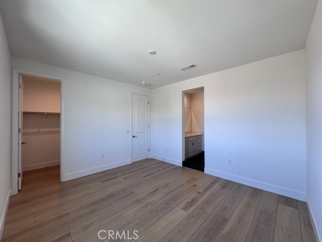 https://media.crmls.org/medias/c7aa4997-3416-4e2d-b5aa-b9290919bb7c.jpg?preset=X-Large