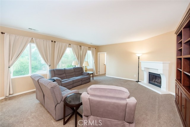 Detail Gallery Image 9 of 29 For 17094 Noble View, Riverside,  CA 92503 - 4 Beds | 2 Baths