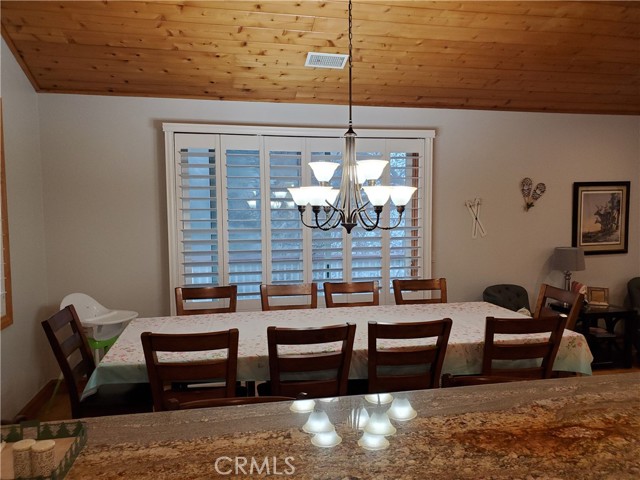 Detail Gallery Image 30 of 65 For 30034 Magic Dr, Running Springs,  CA 92382 - 3 Beds | 2/1 Baths