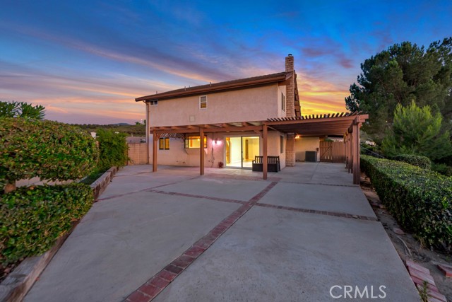 18665 Pad Court, Newhall CA: https://media.crmls.org/medias/c7abb12e-7e90-42e8-85ca-c7d3ca32d5da.jpg