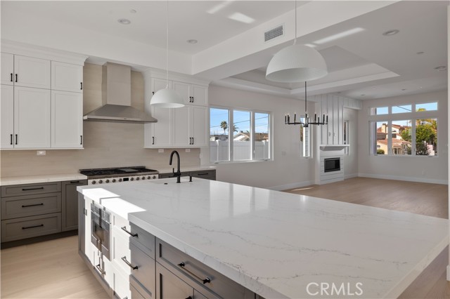 Detail Gallery Image 12 of 47 For 2100 Harriman Ln, Redondo Beach,  CA 90278 - 5 Beds | 4/1 Baths