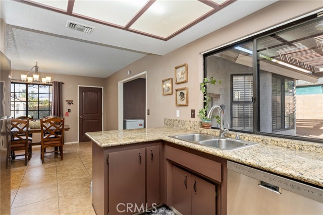 Detail Gallery Image 16 of 34 For 41429 Shadow Mountain Way, Hemet,  CA 92544 - 3 Beds | 2 Baths