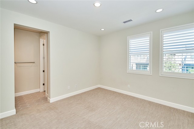 133 Aspect, Irvine CA: https://media.crmls.org/medias/c7af150e-610a-4b04-82c3-70b19e1dd714.jpg