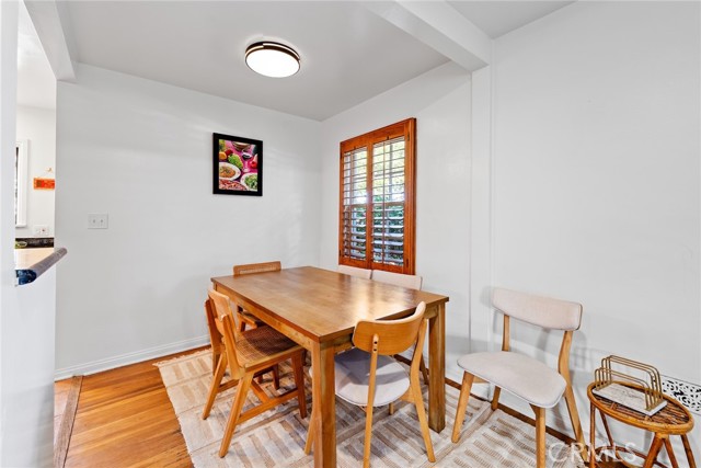 Detail Gallery Image 8 of 42 For 3989 Coolidge, Los Angeles,  CA 90066 - 3 Beds | 2 Baths