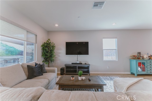 Detail Gallery Image 9 of 30 For 7552 Honeybell Ct, Riverside,  CA 92507 - 4 Beds | 2 Baths