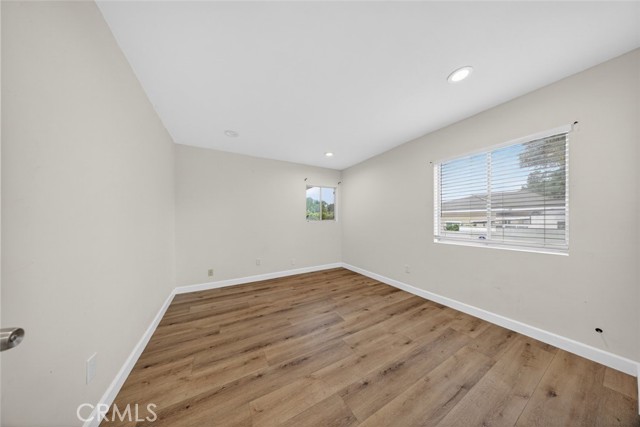 Detail Gallery Image 19 of 45 For 10346 Siesta Dr, Sunland,  CA 91040 - 2 Beds | 3 Baths