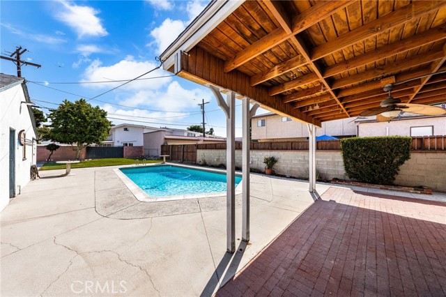 10917 Montecito Drive, El Monte CA: https://media.crmls.org/medias/c7b0ffa2-5ad1-4d2f-9bb0-48a12553cc19.jpg