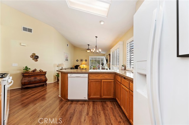 Detail Gallery Image 19 of 62 For 23990 via Pamilla, Murrieta,  CA 92562 - 2 Beds | 2 Baths