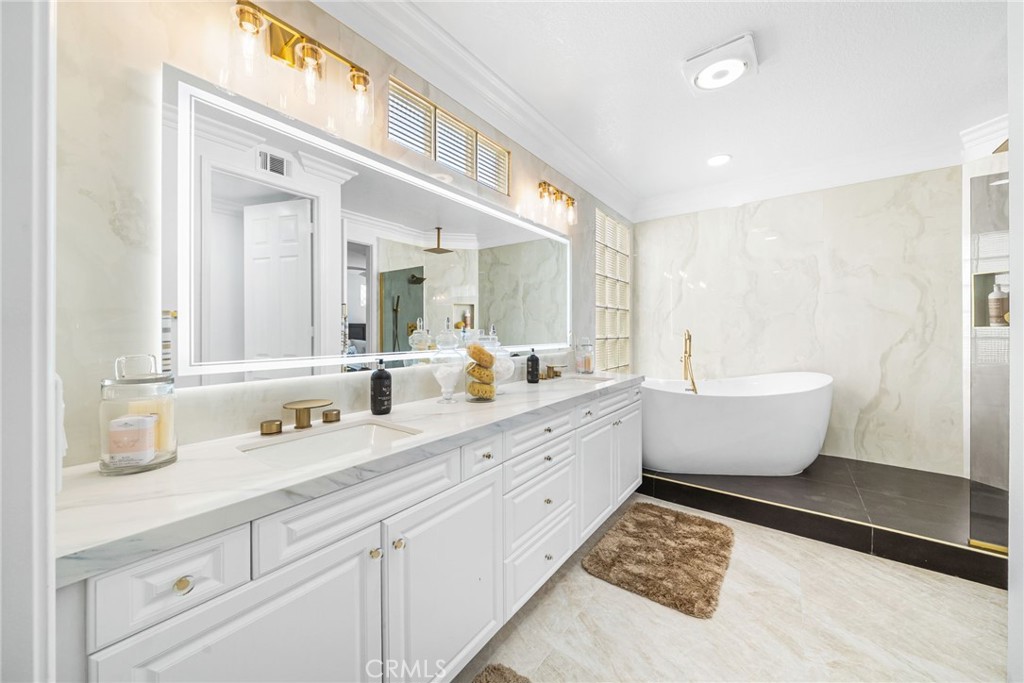 MLS #OC26031833 image #40