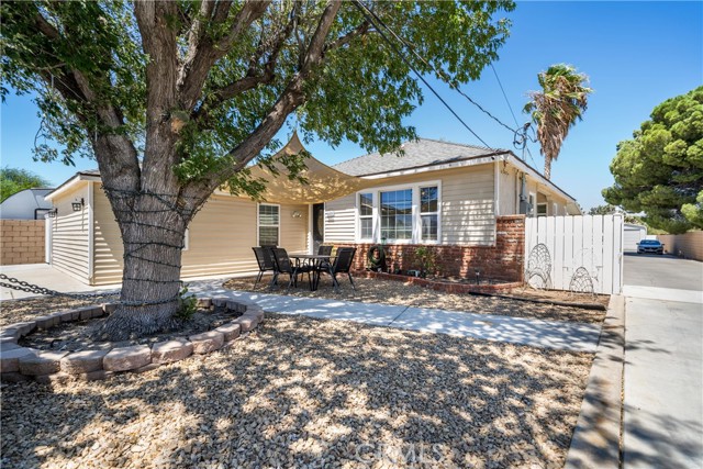 Detail Gallery Image 1 of 44 For 3111 W Avenue L8, Lancaster,  CA 93536 - 3 Beds | 2 Baths