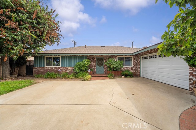Detail Gallery Image 1 of 35 For 562 E Allen Ave, San Dimas,  CA 91773 - 3 Beds | 3 Baths