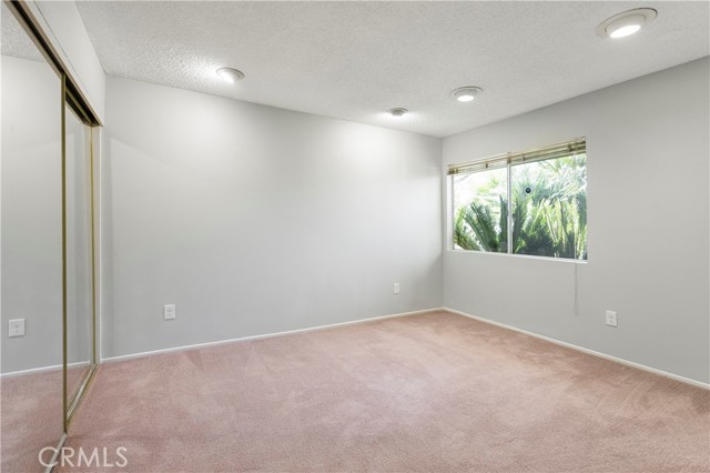 Detail Gallery Image 31 of 41 For 1585 Country Club Dr, Riverside,  CA 92506 - 3 Beds | 2 Baths