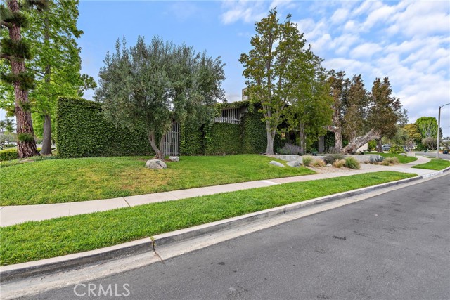 Detail Gallery Image 32 of 33 For 1401 Lincoln Ln, Newport Beach,  CA 92660 - 4 Beds | 5 Baths